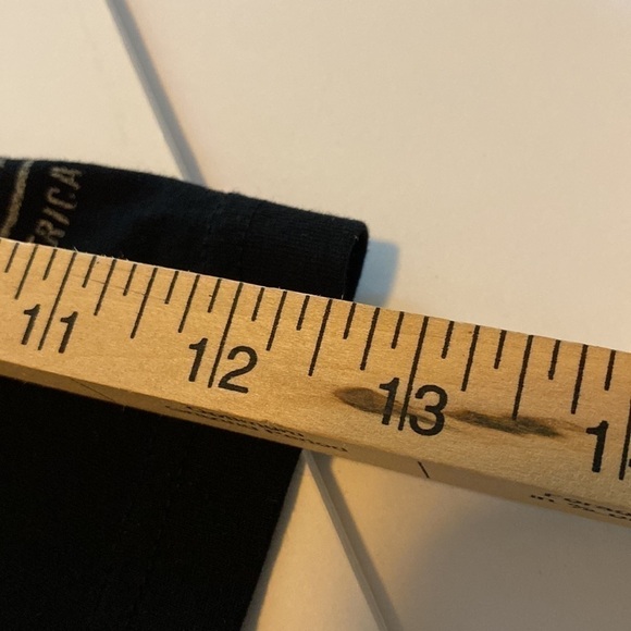 We The People women’s short, sleeved T-shirt, size medium - Picture 4 of 9